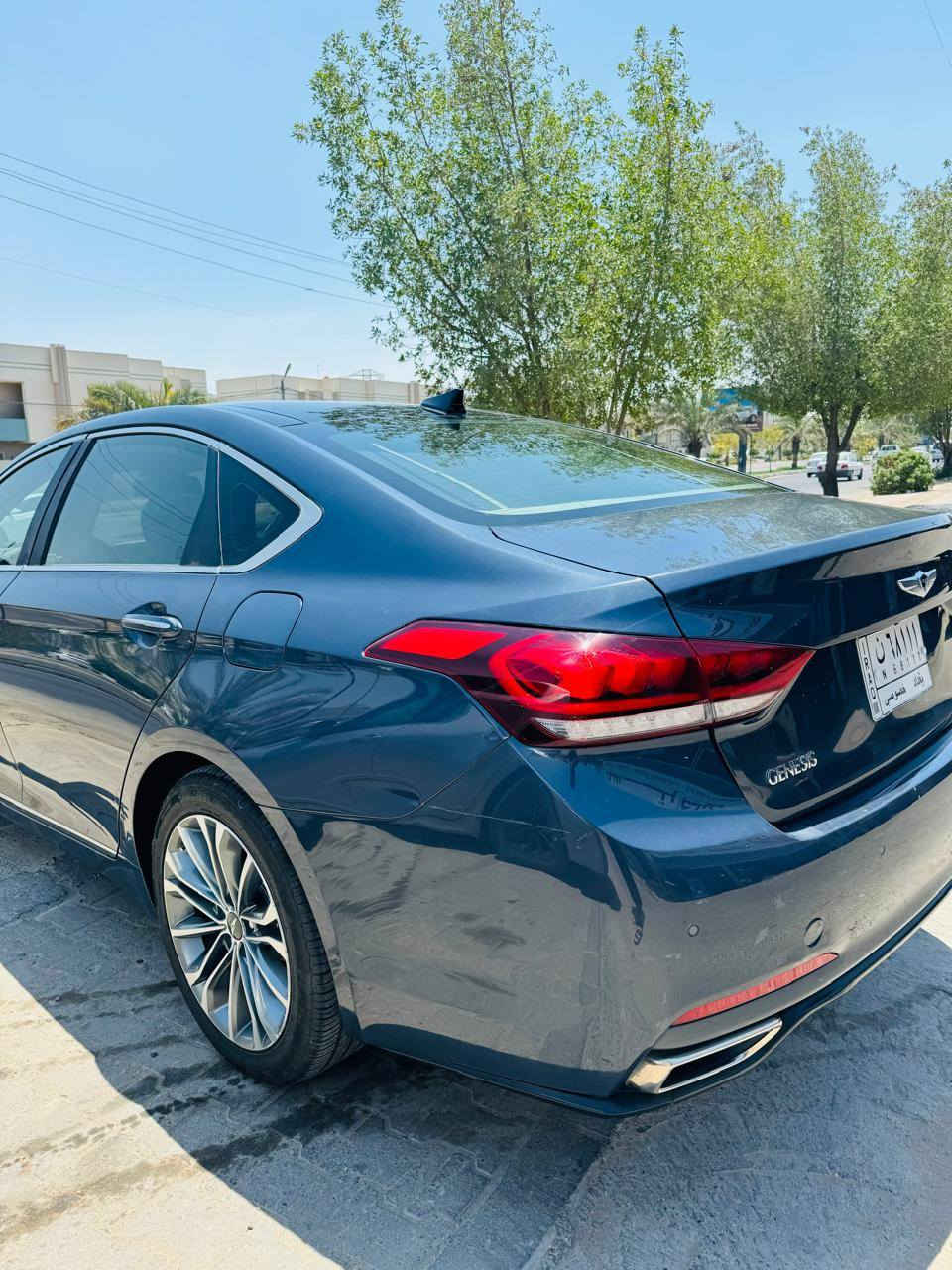 جينيسس 2016-G80 – فئة بريستيج (Prestige)
⚙️ المواصفات:             
المحرك (V6) بسعة 3.8 لتر يولد قوة 311 حصان
 تو ويل
 1. شاشة معلومات ملونه مقاس 7 بوصه وسط العدادات التقليدية+ شاشة معلومات وترفيه مقاس 8 بوصة تدعم ملاحة وابل كار بلي واندرويد أوتو
 2. المقاعد جلد فاخر (نابا)
 3. كشنات أمامية كهربائية (12 وضعية)+ تبريد وتدفئة 
 4. رادار أمامي، خلفي، وجانبي نقطة العمياء
 5. تحديد مسار + تنبيه الخروج عن المسار
 6. علامة ترحيب (شعار جينيسس) عند الاقتراب
 7. حساسات أمامية وخلفية 360 درجه
 8. مرايا تعتيم ذاتي + قلاب + هيتر + شعار جينيسس
 9. زجاج دبل عازل
 10. لايت LED نهاري وليلي + عدسات زينون عالي/واطي أوتو
 11. خاصية الصعود المريح (الكشن يرجع للخلف مع الستيرن عند النزول )
 12. خفض صوت التبريد والصوت تلقائياً أثناء الاتصال
 13. نظام صوتي Lexicon بـ 17 سماعة
 14. فتح صندوق  تلقائي عند الاقتراب
 15. 4 وضعيات قيادة: عادي – إيكو – سبورت -ثلوج
 16. ستيرن كهرباء 
 17. كير  8 نمر
 18. شفتات ستيرن
 19. بانوراما كامل
 20. خزن ميموري لوضعيات الكشن
 21. سايد بريك بصمة
‏ 22. Auto Hold
 23. بردة خلفية كهربائية تنزل عند الرجوع للخلف + جوانب 2 خلفيات
 24. تبريد 3 مناخات منفصل
 25. جام أوتو (4 جام)
 26. تدفئه بالستيرن + اهتزاز بالستيرن
 27. مانع تصادم+ قياده ذاتيه+ مثبت سرعة ذكي يحافظ على المسافه بينك وبين السيارة الامامية
 28. بانوراما ثلاث وضعيات
 29.ترحيب عند الاقتراب وبصمة ابواب وصندوق ذكي —————— للأستفسار ***********
    🚫  رقم بغداد 🇮🇶السعر 158قفل
