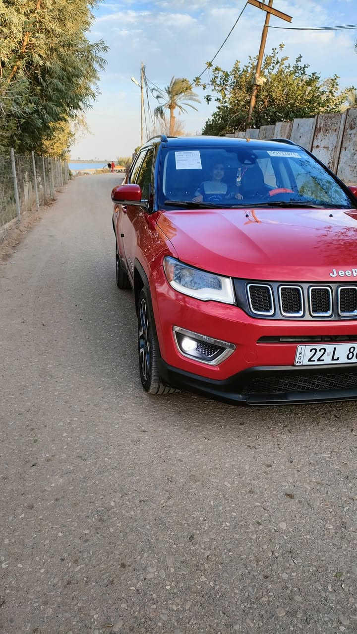 سلام عليكم
جيب كومباس موديل 21 فول مواصفات 
ضربتها بجم ومدكر خلف يعني 3 قطع وبارد
سياره حلوه وجاهزه  بس محركها صار بي نفخا شويه مادري سبب
سياره اربيل راعيها يريد مداور او يسوي وكاله 
بكان سياره بصره بكان سياره بصره 
سعرها.   110.    
***********
***********
