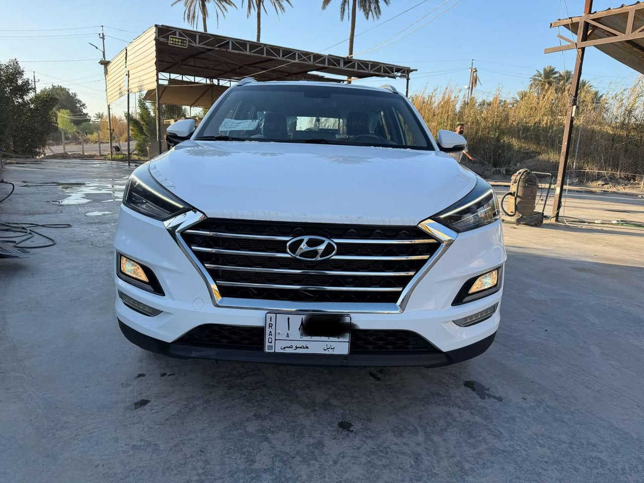 السلام عليكم ورحمة الله وبركاته 
للبيع توكسان 2020 خليجي وكاله الكاصد مكفول كفاله عامه رقم بابل فول عدا البنوراما
داخل جلد لونين 
صاج
مقاعد امامية كهربائية 
تبريد قطعتين
فول تحكمات
دبل ايرباك
ثلاجه
سايد بريك قدم
برده خلفيه
لايت 5 عدسات
حساس خلفي
كامرا خلفيه
كامرا اماميه
دبل بصمه
يدات نيكل 
5 ويل كب 
تخم تاير جديد 
لايت متحرك
مكينه 2000
سبير وعده والكتلوكات بعدهم ع الزيرو 
مكفوله من كلشي 
السياره استخدام شخصي وكلش جديده 
السعر 210 وبيه مجال بسيط 
مكان السيارة بالحله 
***********
