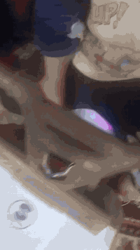 سلام عليكم سياره شحن دفع رباعي جبليه من عمر سنتين لغايت خمس سنوات تحتوي موسيقه زائد هورن بعدهي جديده مستعمله يومين مع شاحنه شحنها يدوم 24ساعه قفل 45الف مكاني سكلات شارع لشبكه ويتوفر توصيل مال ابني بس يخاف منها ***********
