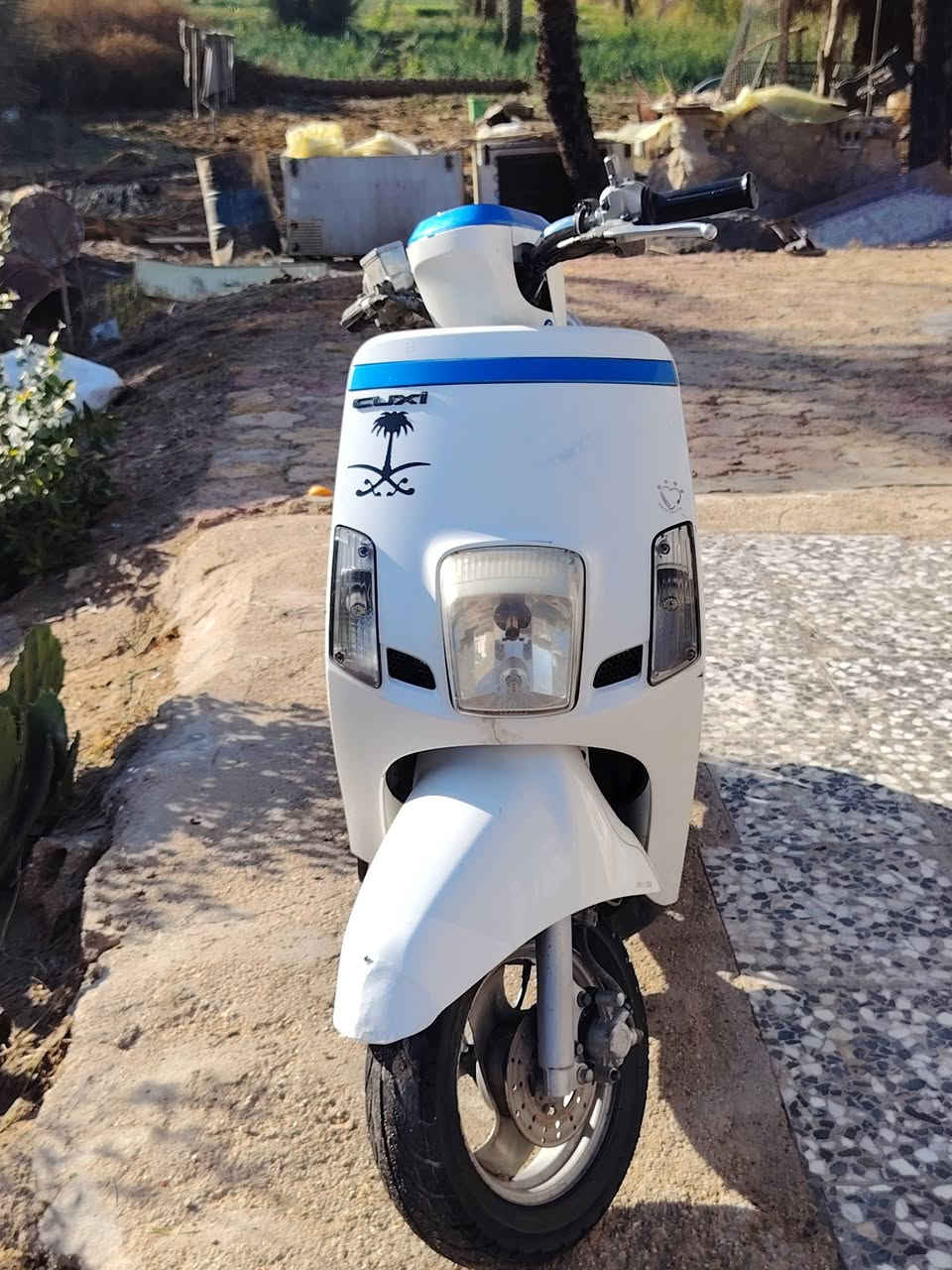 بوليس نوزل مصطره للبيع مكفوله مامفتوحه دراجه نضيفه 2011 سعره بواحد وبيه مجال حك الجيه *********** ومتواجد خاص
