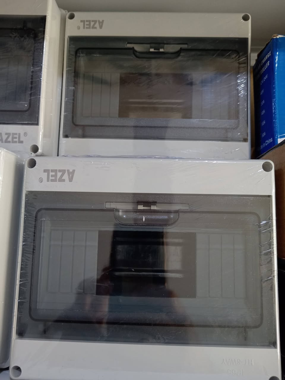 تتوفر لدينا الواح طاقة شمسية مع انفيرترات مع بطاريات بمختلف القدرات وحسب طلب الزبون وبأنسب الأسعار ***********
