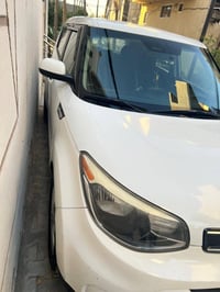 كيا صول ابيض أمريكيا موديل ١٨ حادث  ثها بابتين نفس اللون  ايرباك بردة ...