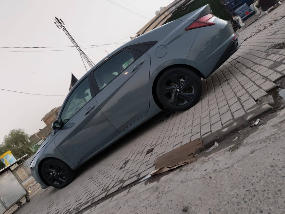 سلام عليكم النترا 23 وارد امريكي السياره (معوقين...معوقين) باسمي  ليبل واحد بدون تبديل  حادثها باب سايق نفسه مصلح وبيها بارد جاملغ خلفي فقط  ماشيه 29 الف مكفوله من كلشي  سعر السياره 145$$  غير متواجد عل فيس هاذ رقمي ‏‪***********‬‏
