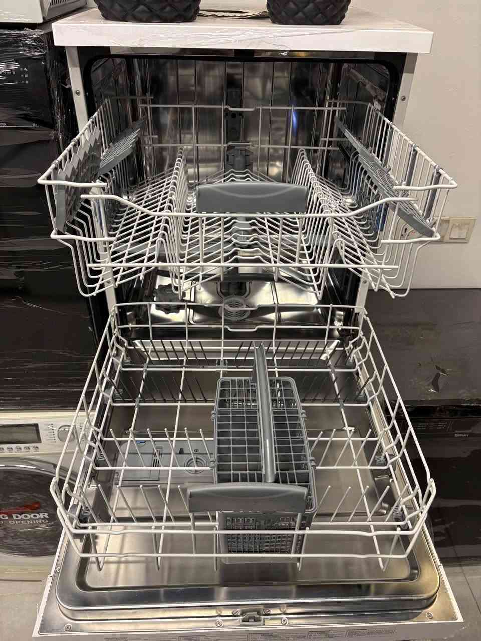 غه ساله ی قاپ مارکەی Vestle زۆر جوانوتازە پاک 
١٢ نه فه ري 
درايه ر ٪؜١٠٠ قاپ وشک ئەکاتەوە 
تەنها ۲۱٠ هەزار 

گەیاندنمان ھەیە ..🚕🚚
ناونیشان: 📍
سلێمانی /ئاوبارە / بەرامبەر دەروازەستی / پشتی ڕێبین فرێش 
بۆ پەیوەندی کردن/*********** / السليمانية, العراق
