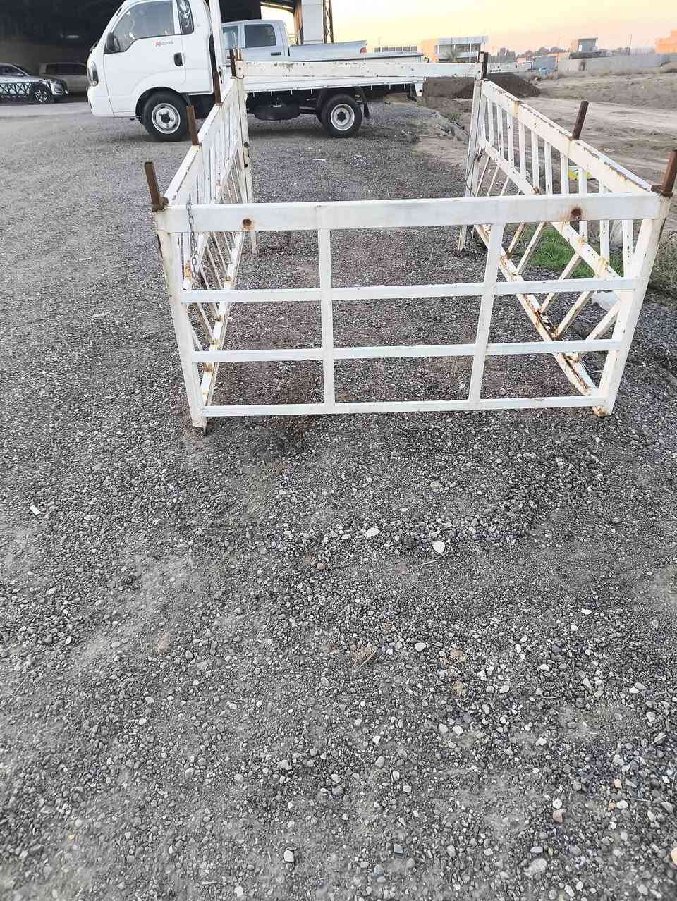 محجر مال كيا نثيه بي خياسات بسيطه 
***********
 ***********
العنوان طريق بغداد ديالى جديده الشط السعر 175 وبي مجال
