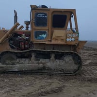 اليات جاهزه للايجار والعمل الاتصال 07810450354