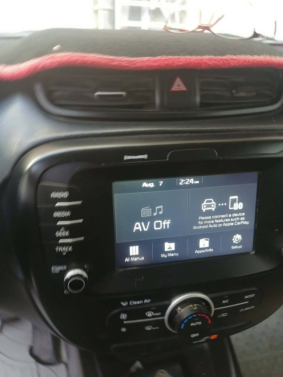 السلام عليكم... 
للبيع كيا صول 
موديل 2019
محرك 2000
GDI
حادثها جاملع امامي راجع عالبارد
باقي المواصفات معروفه موضح امامك 
رقمها بغداد بسمي 
السعر 130$
بيها مجال 
عنوان/ بابل .شارع. 60
كير محرك تبريد شواصي لغود 
كفاله
ماشيه 79 ميل
للا تصال
***********
