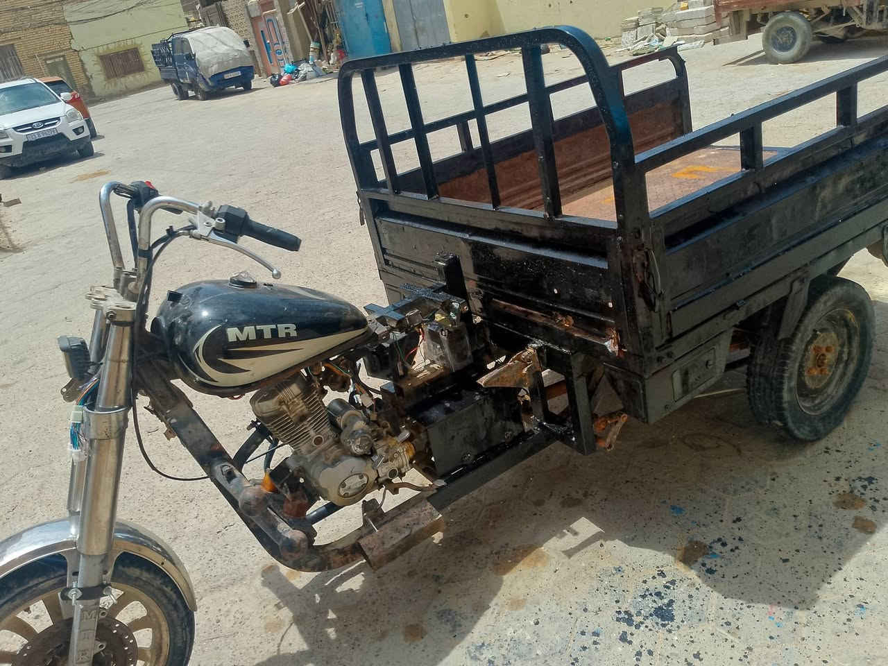 الستوته للبيع كلك كلك شاصي بيه لحيمات يعني جويات حته ميبينن. الستوته تسكام كله جد ظفيره يدات تخم تاير بدي قوي ونظيف دبلات بلجيس  محرك 22. الستوته مديل 2009 الستوته رايدهه 550 بيهه مجال كلش بسيط متواصل فيس ماسنجر مبايل.. ‏‪***********‬‏  المكان. النجف الاشرف
