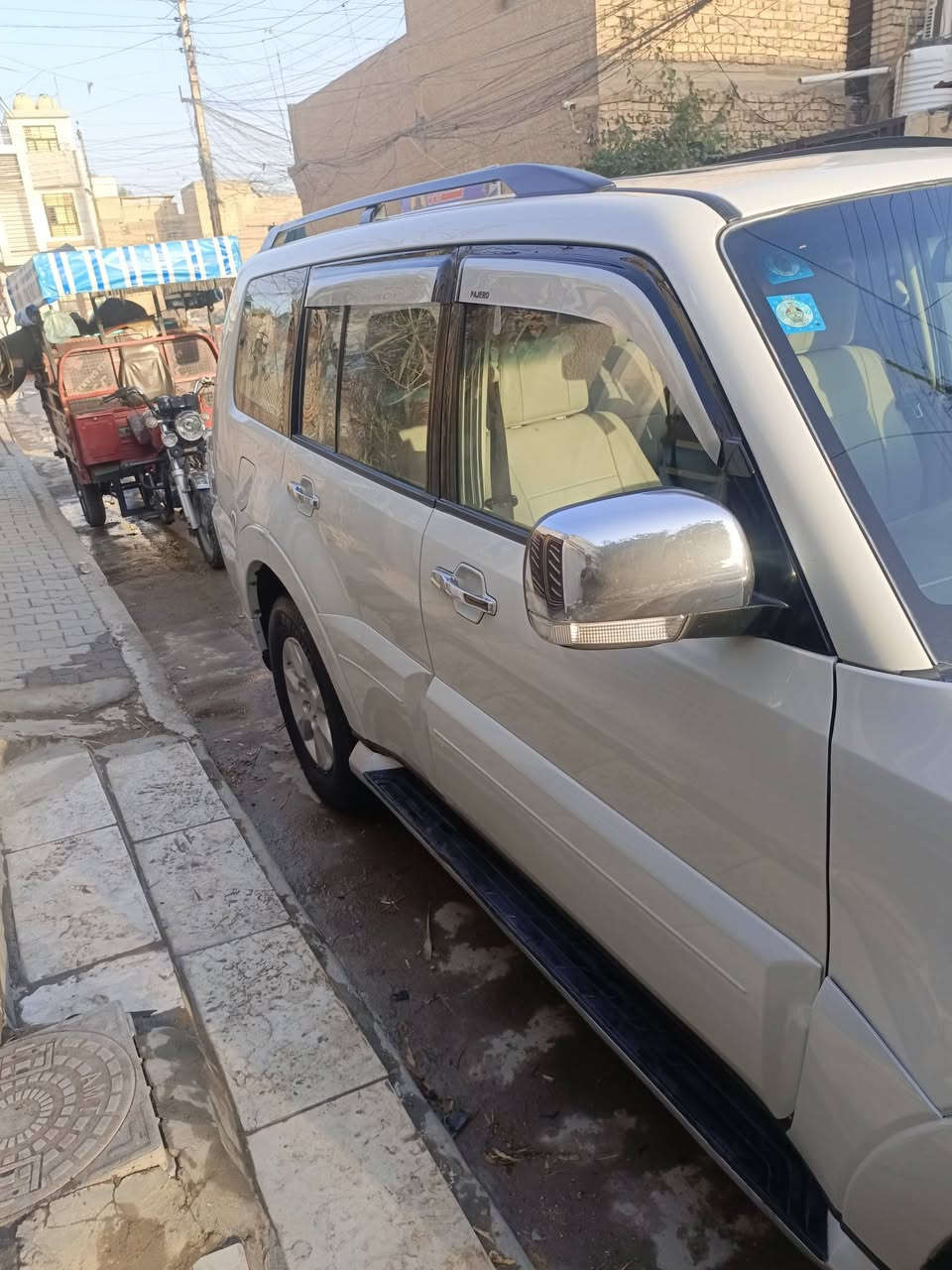 سلام عليكم
باجيرو حبتور 14 فول بغداد بسمي جاهزه مال جني

سياره بيهه جاملغ وبنيد 

 مكاني بغداد الحسنيه مال رجدية سعر140
‏‪***********‬‏
