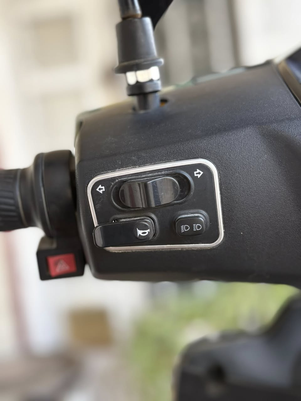 سلام عليكم دراجة سكنس شحن للبيع
نوع سكنس شحن 
بطارية عدد 6مسطرة 
سرعتها 80
ملفها 1500
بصمتين +سوجين
لايتات زنون عالي ناصي 
بيها وضعية بارك 
الدراجة شكل مميز 
عنواني بغداد حي الجهاد الاطباء 
هاذا رقمي ***********
