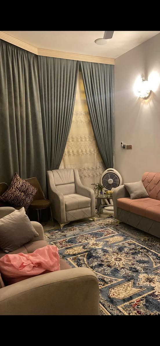 بناء درجه اولى مساحة ٧٥ متر واجهة ٥ نزال ١٥ طابقين ونصف
موقع الحرية الدولعي مقابيل شارع فنجان سعر ٢١٠ وبي مجال قليل 
للأستفسار ***********
