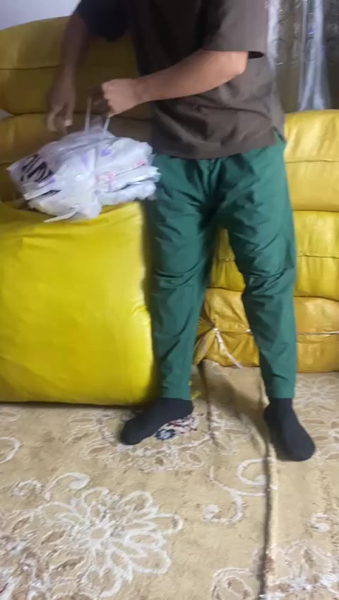 بيع جمله مفرد اقل طلب 50قطعه 
يوجد ملابس ولادي بناتي 
توصيل متوفر الى جميع محافضات العراق


**إذا كنت صاحب هذا الإعلان وتريد حذفه لأي سبب، رجاءا أرسل رسالة إلى الدعم الفني**