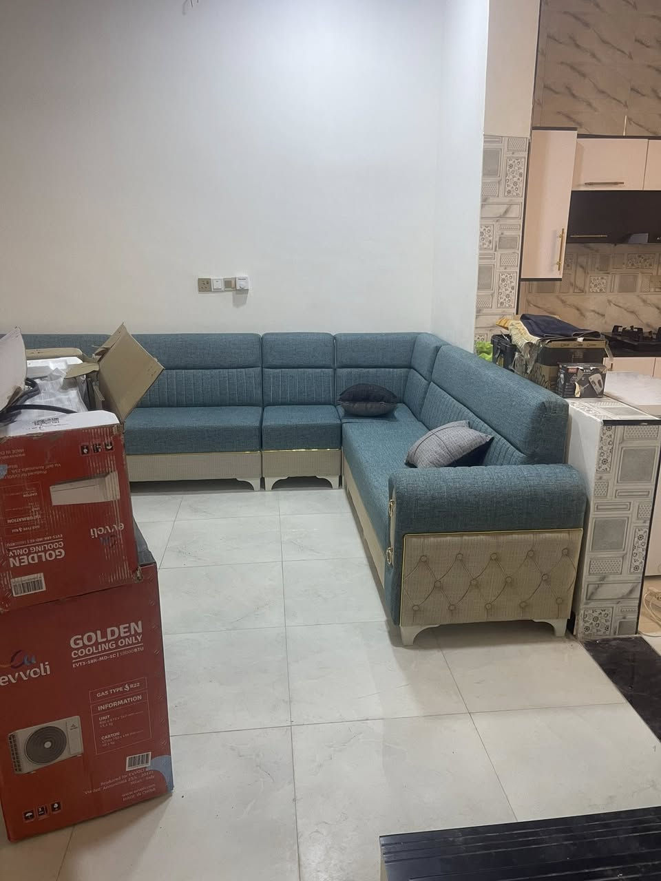 السلام عليكم بيت للبيع في الجزيره شارع الفيروزية السعر ٦٠ وبي مجال قليل الاتصال ***********
