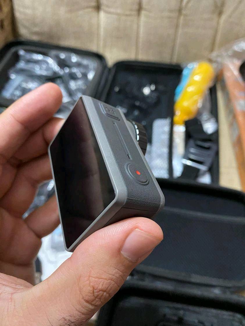كامره جديده dji Osmo Action
يجي وياها جنطه اكسسوارات كامله +رام 128كيكا 4k