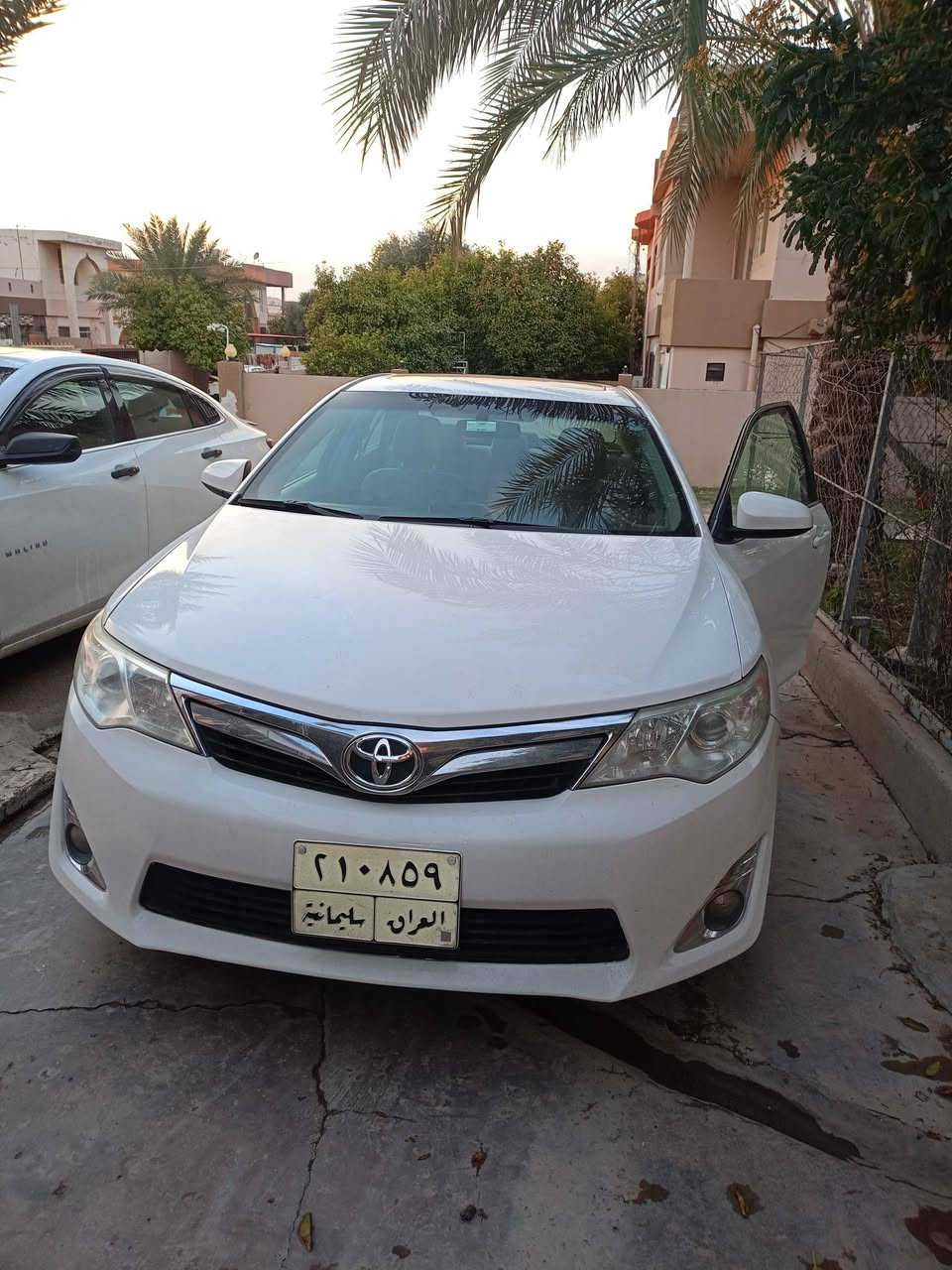 تويوتا كامري XLE وارد امريكي 2014
السيارة كلين تايتل مكفوله فول گير محرك مكفوله كفاله عامه

محرك 2.5 اربعه سلندر

فتحه سقف والداخل مطعم صاج ومثبت سرعه كشن السايق كهرباء وتبريد خلفي 

بيها بارد بالجاملغ الخلفي سكن اصبع
وباب خلف السايق رصعه تعديل بارد

السيارة ماشيه 122,248كم حقيقي

4t1bf1fk3eu380873 رقم الشاصي

مكان السيارة كركوك
سعر 180 ورقة وبيها مجال

***********
