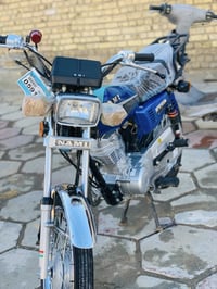 دراجة • بدون اوراق • عماره