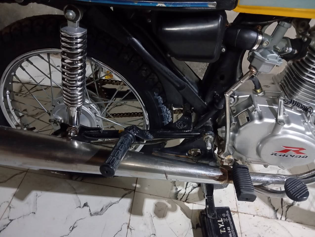 السلام عليكم دراجه رابيدو للبيع 
(اوراق اصولي) 
بوري رفيع بلاد
شلعه ومعدل 
مكاني حله شارع 80 يم مخبز مهند
السعر ب 625 وبيه مجال 
رقمي ***********
