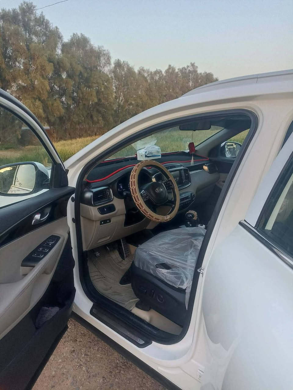 مكلفه بالنشر
سورنتو للبيع موديل 2019فول مواصفات عدا البنوراما مكينتها سته سلندر ثلاث قطع تبريد سبعة راكب مكينة كير حدادية كله جديد بردات خلفية جنطه كهرباء خليجي سيارة بيها ثلاث قطع بدون دواخل اثر دحجات وليس حادث 215بيها مجال 
اي استفسار ع رقم فقط مو خاص *********** 

(ملاحظه اني مندوبه لترويج سيارات اي احد عنده سياره للبيع يتفضل خاص 🌷
