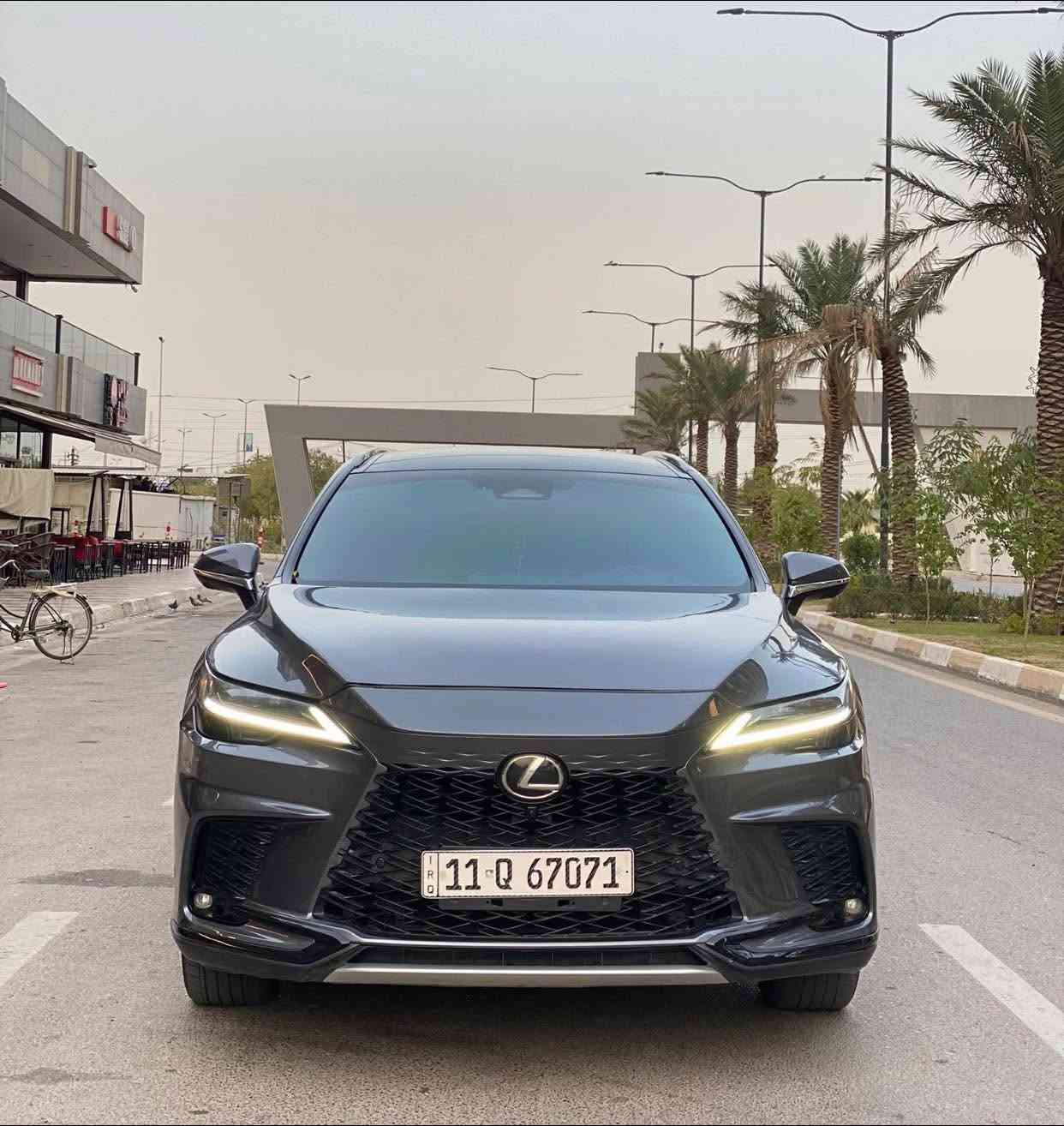 � لكزس RX 350 2023 هايبرد – فل كامل (أعلى فئة) 🇺🇸
✨ مواصفات فخمة ونادرة بالسوق
✨السياره محدثه كت F_sport رياضي 

▪️ محرك 2.5 هايبرد اقتصادي وقوي
▪️ فتحة سقف بانوراما 🌤️
▪️ لايت أمامي 3 عدسات (Triple Beam LED)
▪️ عدسة عين يم الستيرن
▪️ جلد طبيعي فاخر
▪️ تبريد وتدفئة مقاعد ❄️🔥
▪️ ذاكرة مقاعد
▪️ كامرات 360 درجة
▪️ دخول ذكي + تشغيل بصمة
▪️ رادار + مثبت سرعة ذكي
▪️ شاشة كبيرة أحدث نظام

🔍 السيارة جاهزة لأي فحص
📍 بغداد – حي الجامعة

📞 اتصال:📲 واتساب:***********

💰 السعر:34,500 ماكو هيج سعر RX بالسوك 
#لكزس #RX2023 #فل_كامل #هايبرد #سيارات_بغداد #حي_الجامع
