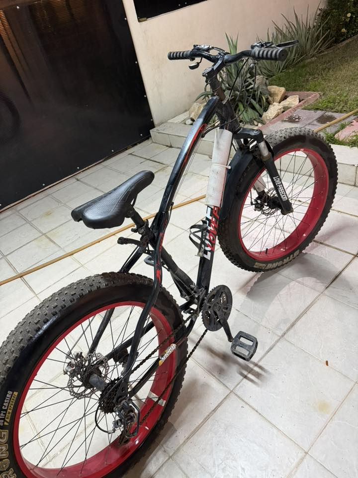 السلام عليكم ،عندي هاي الدراجة اوربي اصلي والبايسكل للبيع الدراجة ب ٤٥٠ والبايسكل ب ٢٥٠ وبيهن مجال


**إذا كنت صاحب هذا الإعلان وتريد حذفه لأي سبب، رجاءا أرسل رسالة إلى الدعم الفني**