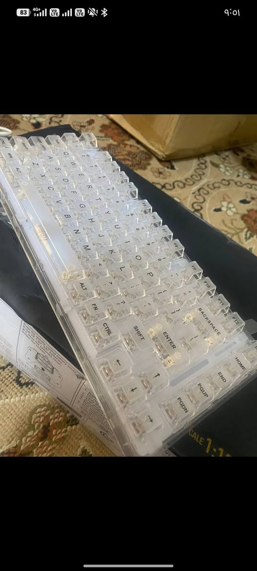 كيبوردات للبيع تريد كلهن او قطعه واحده ثنين لاسلكي واحد منهن سلكي بعدهن جدد مال امزون رقم الهاتف ***********
