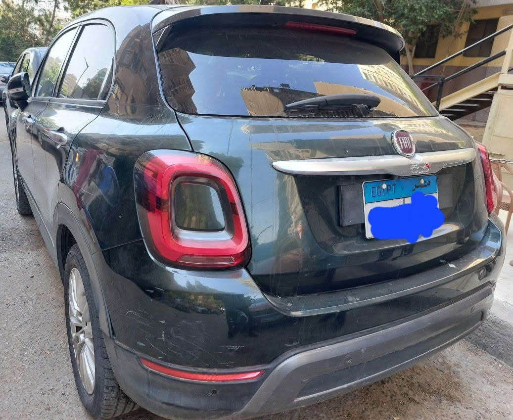 عندى سيارة فيات 500x هاتش باك اتوماتيك موديل  ٢٠٢١ عامله ١٠٣ الف كيلو  1400 cc turbo  ١٤٠ horse power  لونها زيتى غامق نظيفة جدا  فابريكا صيانه توكيل داءما ترخيص قوات مسلحه سارى حاله الفابريكة حالتها فوق الممتازة استخدام شخصى للبيع لدواعي السفر  على ٩٥٠ الف


**إذا كنت صاحب هذا الإعلان وتريد حذفه لأي سبب، رجاءا أرسل رسالة إلى الدعم الفني**