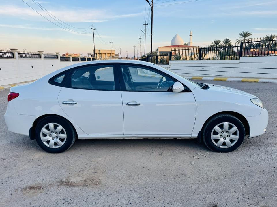 سلام عليكم النترا ٢٠١٠ مكفول صلاح الدين باسمي محرك ١٦٠٠ عالي لاصبغ لاتبديل سعرها ١٢٠ وبيها مجال ***********
