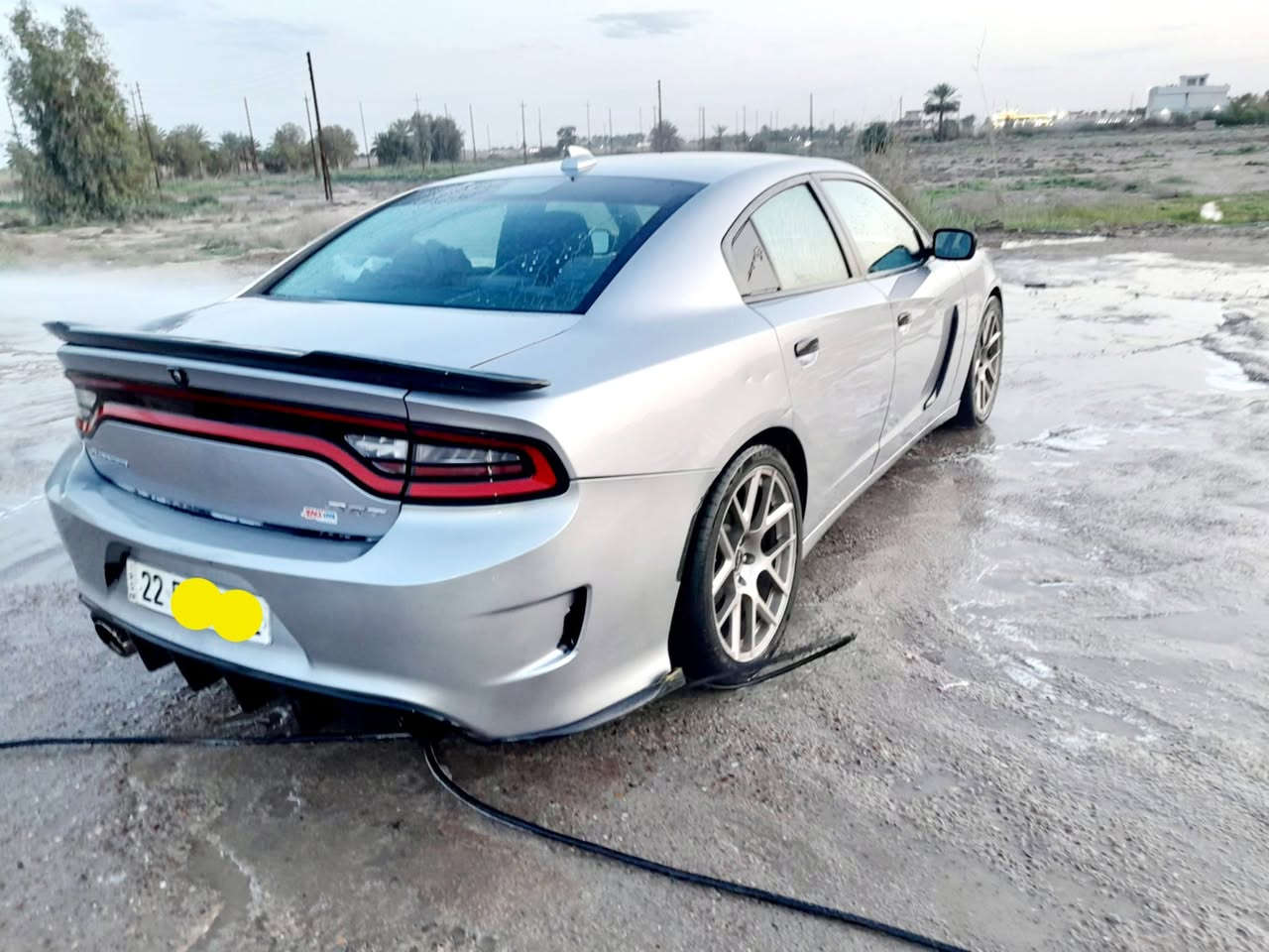 السعر كلش مناسب واخو البلاش جارجر موديل 2017 ارتي محرك٥٧٠٠  بيها قطعتين فقط بدون دواخل جاملغ وباب والبنيد والدعاميات امحدثات والسيارة بدون نقص وعليها منضومة غاز ايطاليه حكومي شادها الوجبه الاوله تمشيك ٣٥٠ ك وتفويلتها ب ١٠ الالف دينار،غاز وادامه كامله سويت قبل ١٥ يوم لغرف الاحتراق وتبديل بلكات ونوزلات ومجاول مكاني بغداد  ***********
