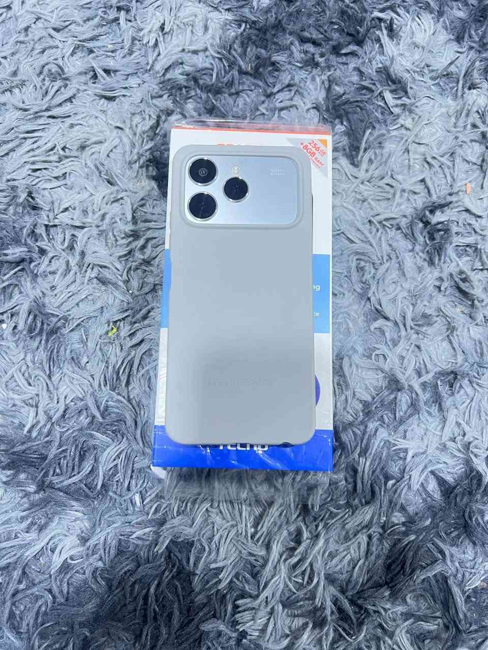 جهاز تكنو سبارك 40 لون تيتانيوم
جهاز جديد مستخدم فقط يوم واحد فقطط
ذاكره 256 بطاريه 5200 سعر ((180)) بي مجال حك الجيه مكاني بصره ياسين خريبط 
***********
