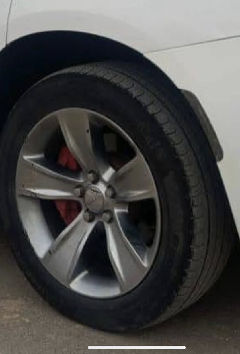 السلام عليكم 🫡
ويل جاجر حجم 18بلادي مع تخم تاير جديد مع حساساتهن لا عواج ولا لحيم اصلي بشرط سعر 350وبيهن مجال بسيط مكانهم بعداد ***********
