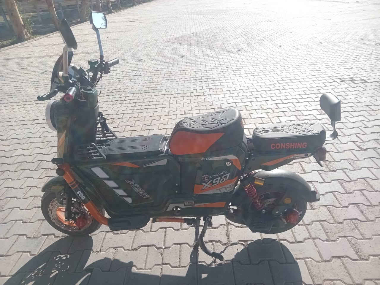 السلام عليكم بسكل شحن لبيع بعدهه جديده لا بيهه عطل ولا عينه تجي اشوفهه موديل ٢٦ العنوان بعقوبه يم جسر خرنابات السعر خاص متوجد عله فيس رقم الهاتف ***********
