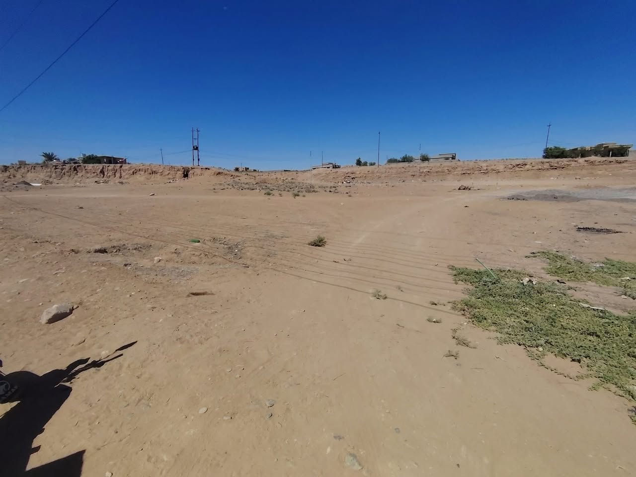 قطعة أرض للبيع
الموقع/ مجمع حجي فايز بموقع مميز داخل شارع البلدية  ركن على شارعين
المساحه/{531 متر}، واصلها ماء وكهرباء وقريبة من المدارس

للتواصل والاستفسار/ *********** 

السعر مناسب.
