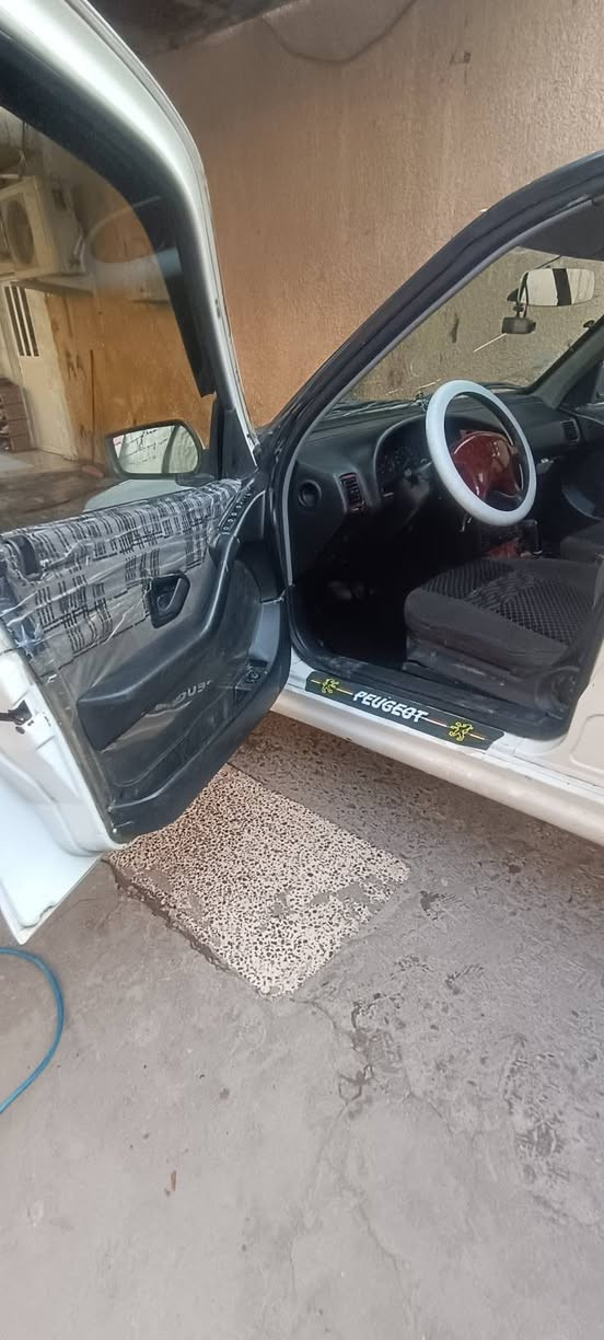 السلام عليكم بيجو بارس خصوصي بسمي رقم بغداد دولي تحويل مباشر كير مكينه  كهربائيات تبريد السعر 38وبيها مجال قليل للاسفسار ***********مكاني بغداد
