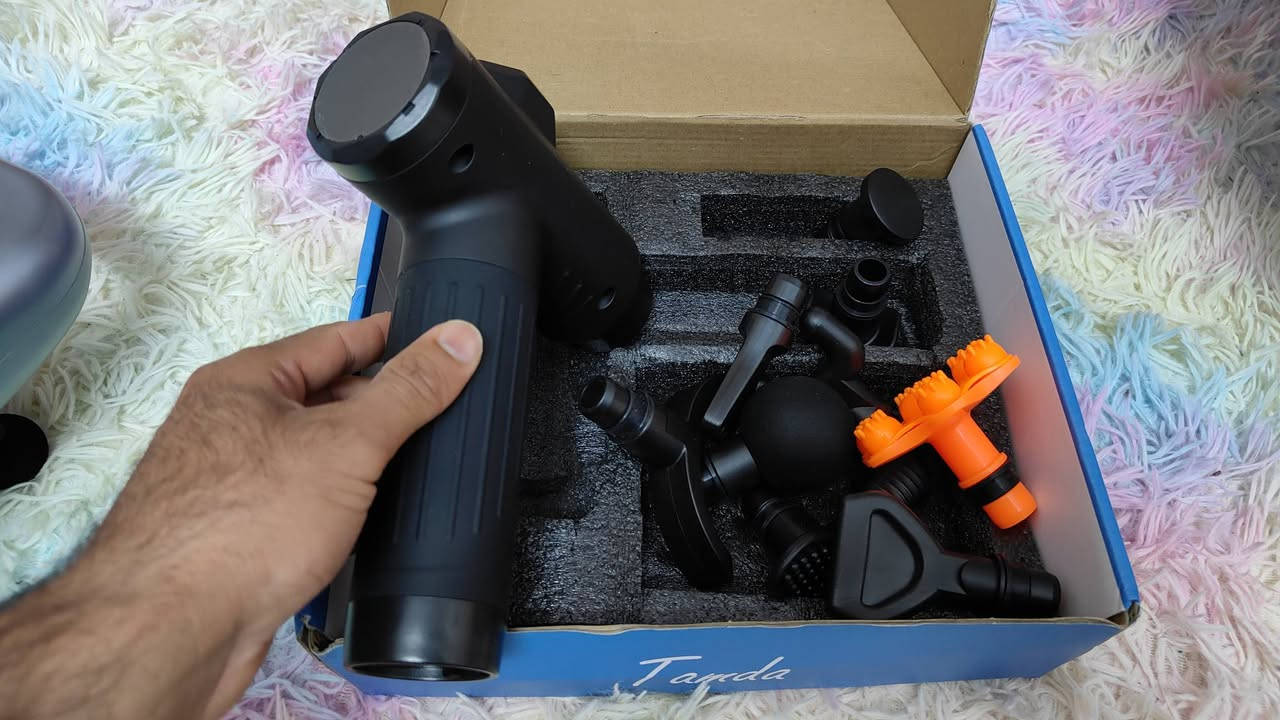 متاح غراض للبيع  التواصل ***********
او خاص 
1 خوذه امريكي اصليه مع جامه مضلله + سماعه اصليه سعرها 85 ركز الاصليه 
2جهاز تدليك 12 رأس الاصلي سعره 25
3 جهاز تدليك متعدد الرؤوس المسدسي لمس الاصلي سعره 25
4 جهاز تدفئه فان 3 سرع الاصلي سعره 20
5 مصباح حاضنة افراخ تدفئه ومعالج عدد 2 سعر الواحد 5
