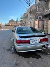 تويوتا كراون • سيارة نظيفة • فتحة سقف • محرك VVT • تبريد ثلج • كراون