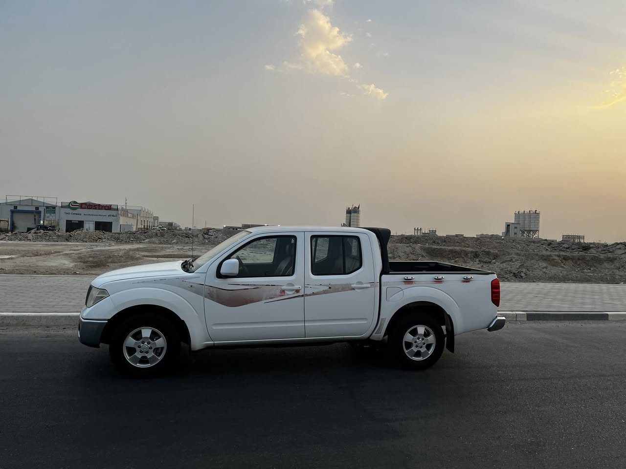 نيسان نفارا 2014 للبيع
كفالة عامة صبغ مكينة كير 
المكينه غير مفتوحة 
السنوية منتهية صارلها سنه 
المكان بصرة-ابي الخصيب-حمدان
السعر 139 و بيه مجال 

***********
