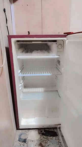 ثلاجة للبيع السعر 60 للأستفسار ***********
