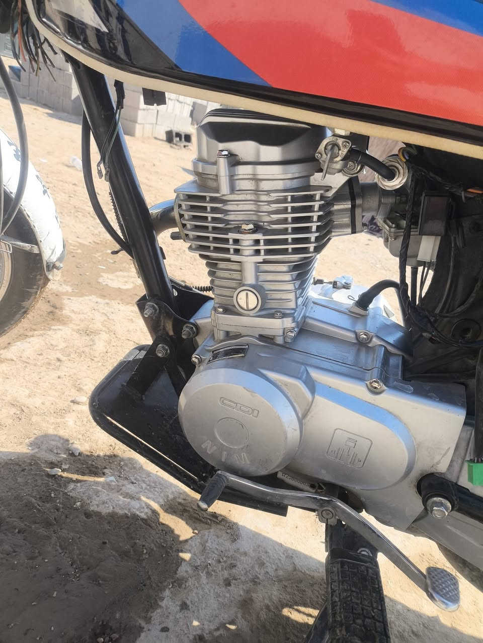 نامه متياز  تعمير.  دراجه بل شرط مناقصها بس ضفيره  تايرات جديده محرك بل شرط  سعرها 750. مكان كركوك متواجد وتساب  ***********
