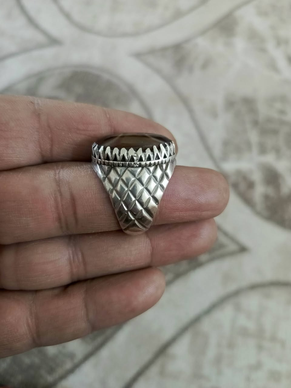 سليماني مشف احمر عينين قديم وصياغة زماني ثقيلة
السعر 150 قفل
*********** لايوجد توصيل
مكاني في الناصرية
