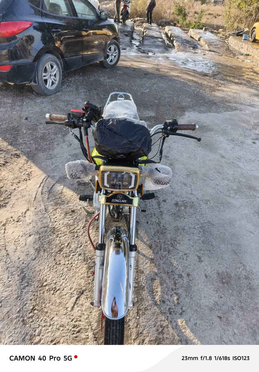 السلام عليكم عندي دراجة سونك موديل 2025  الدراجة ما صار هواي من طلعت من الوكيل الدراجة خير من اللة شرط كفالة عامة من كلشي مكينة خير من اللة مكاني بابل السعر750وبيه مجال الطيبين هاذة رقم التلفون ***********
