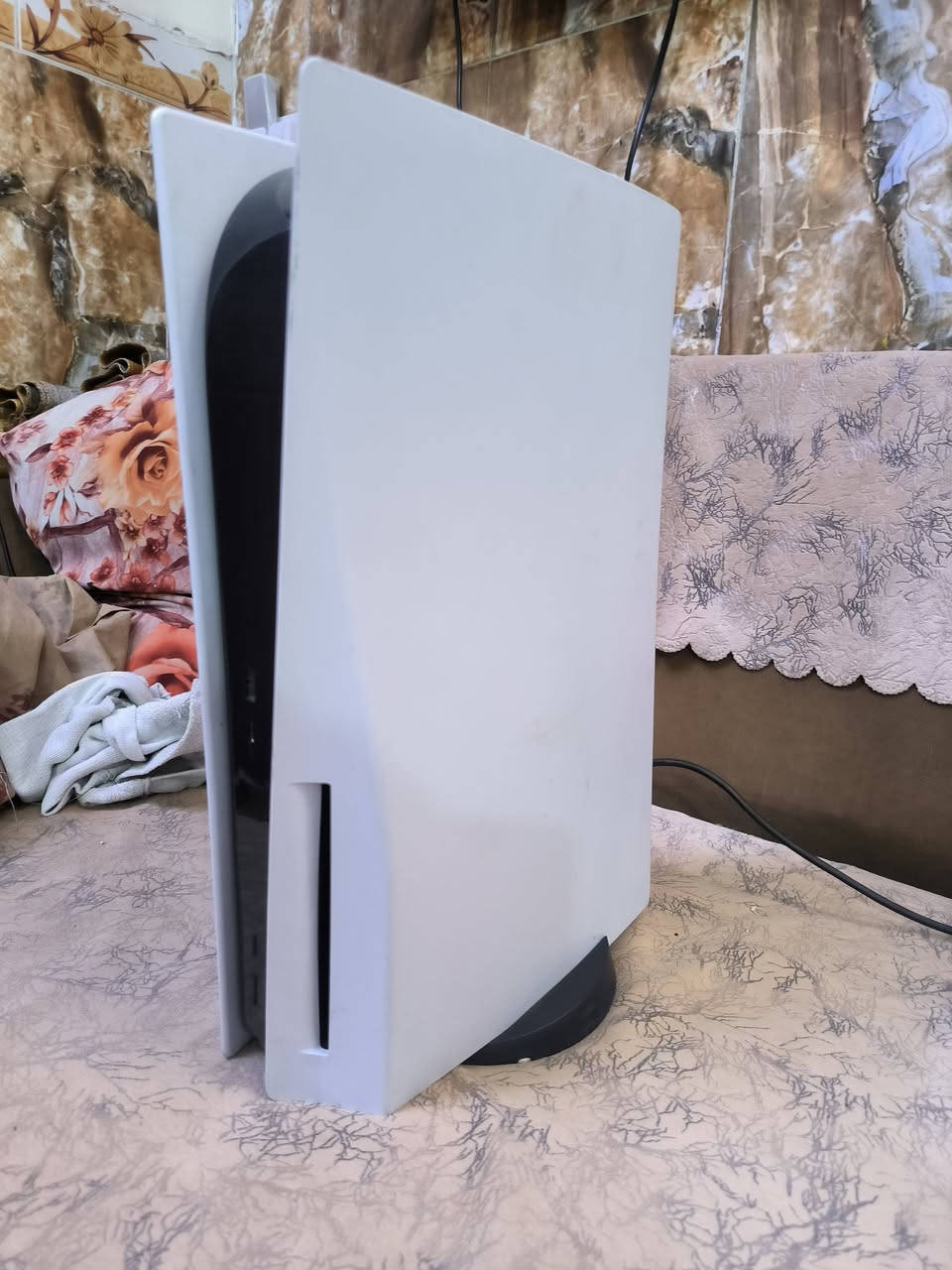 السلام عليكم
Ps5 fat 
للبيع او المراوي مع لابتوب كيمنك حتة لو انطي فرق 
الجهاز مكفول من كلشي ما مفتوح  ما اعرف الريجن مالته صراحة 
مكاني بغداد 
***********
