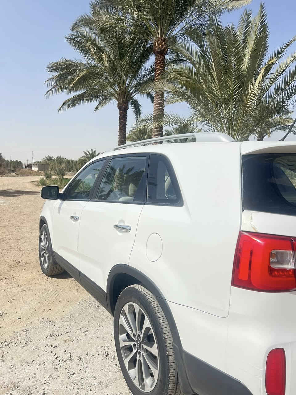 السلام عليكم سورنتو للبيع موديل 2015 خليجي كفاله عامه سياره جاهزه من كلشي سنويه 2027 بأسمي  محرك 6 سلندر للاستفسار ‭0786 113 8396‬
