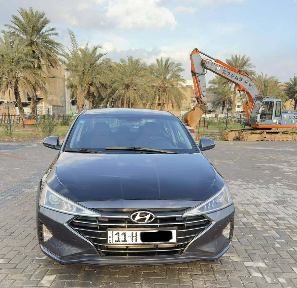 السلام عليكم 2019 النترا وارد كندي    حادث البنيد فقط ايرباك استيرن       ماشية 61 الف كم سعر 129$                 رقم ***********
