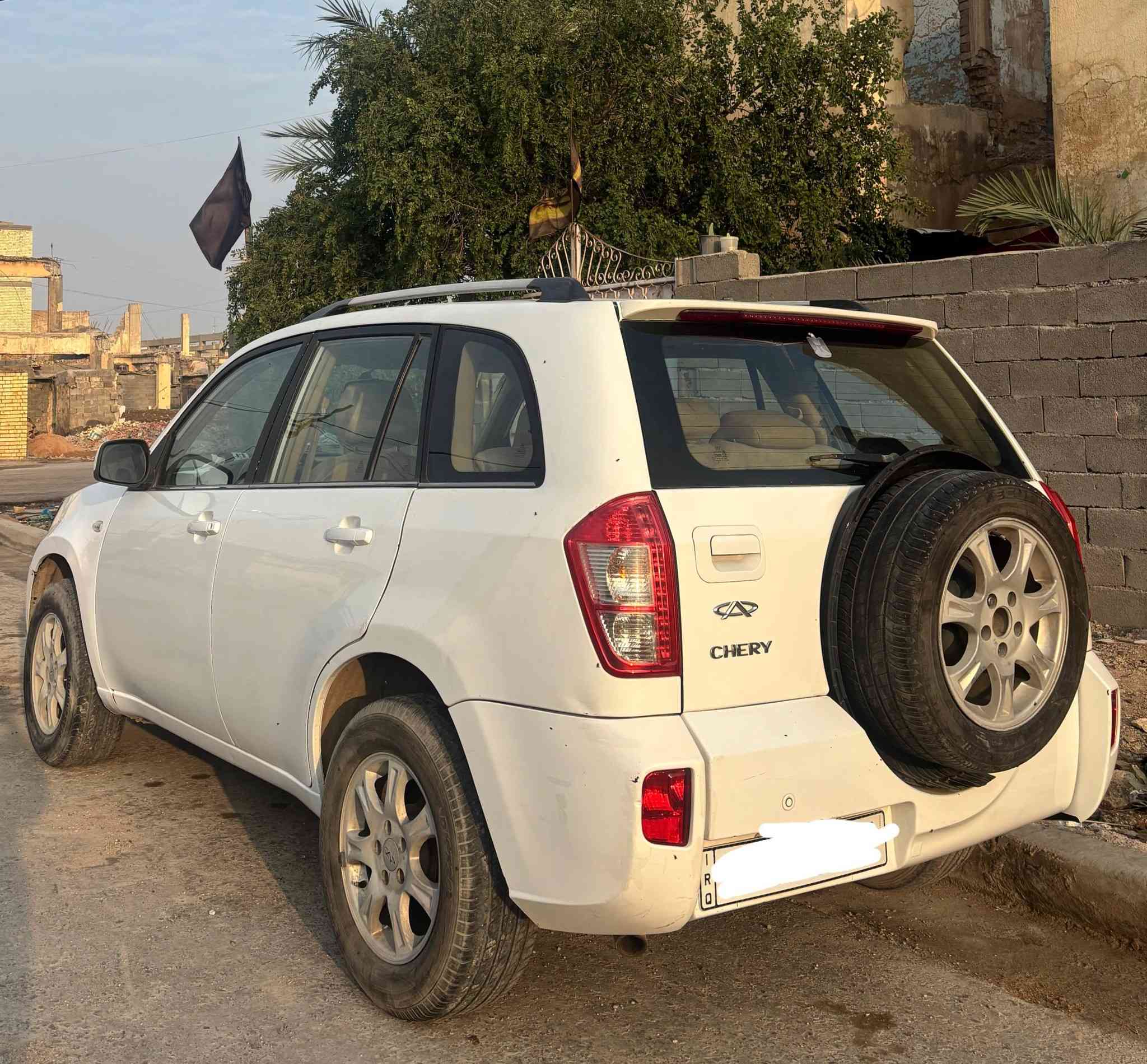 📌سيارة للبيع شيري تيكو موديل 2014
📌كير  اوتوماتيك ميكانيك مكينه 2000
📌رقم بغداد  إنكليزي بأسمي السيارة  تحويل مباشر
📌بيها تبريد وبصمات  وشاشه كلها شغالة 
📌مكفوله من الحادث فقط طخه بسيطه بالجهه اليسرى واضحه بالصوره جاملغ  الايسر  وبيه نضوح مشط ستيرن فقط 
📌 ما عليها اي غرامات 
📌سعرها 79 ورقة وبيها مجال بسيط 
مكانها بغداد حي أور 
 للاستفسار الاتصال على الرقم ***********
