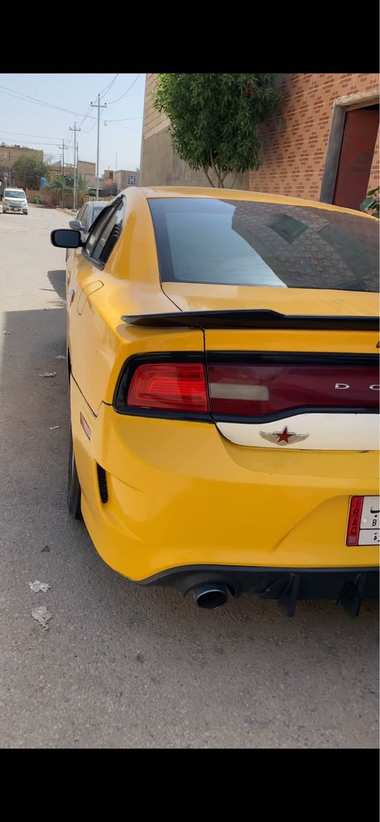 السلام عليكم 🫡 
دوج جارجر 🏎️
معلايه 2012_2014
خطه ناصريه نجف
اب اسمي شرط التحويل 
عليه منظومة غاز تانكي ابو ال80 لتر
يعني انسى الصرفيات والادوانز بل طريق
منظومة زنون ثلجي
الدواخل بيجي بصمة ابواب
تحكمات بل الاستيرن
باتري جديد سلف جديد تخم تايرات جدد
مكينته 6 سلندر 3600

كير مكينه تبريد اكسل كفاله
ضربته قبق الجنطه مبدل وبيه تصليح كلش بسيط بل جاملغات الخلفيه
وتصليح الجاملغ الامامي الايمن صفحة الصدر بدون دواخل
سياره عليه تزويد دعاميات اس ار تي
وسبايدر جناح على الجنطه ويل 17 المرغوب بدون طسه سياره خير من الله شغل واطلع للكراج بيه 
ترهم مراوس اب سياره النترى كيه فورتي كيه فايف سوناته من مديل 17 فما فوق
السياره بسمي مصفره هيئه وغرامات تجي وبيك خير وتدلل اي استفسار ادخل خاص او واتساب على هاذه الرقم
***********
*********** ناصرية, ذي قار
