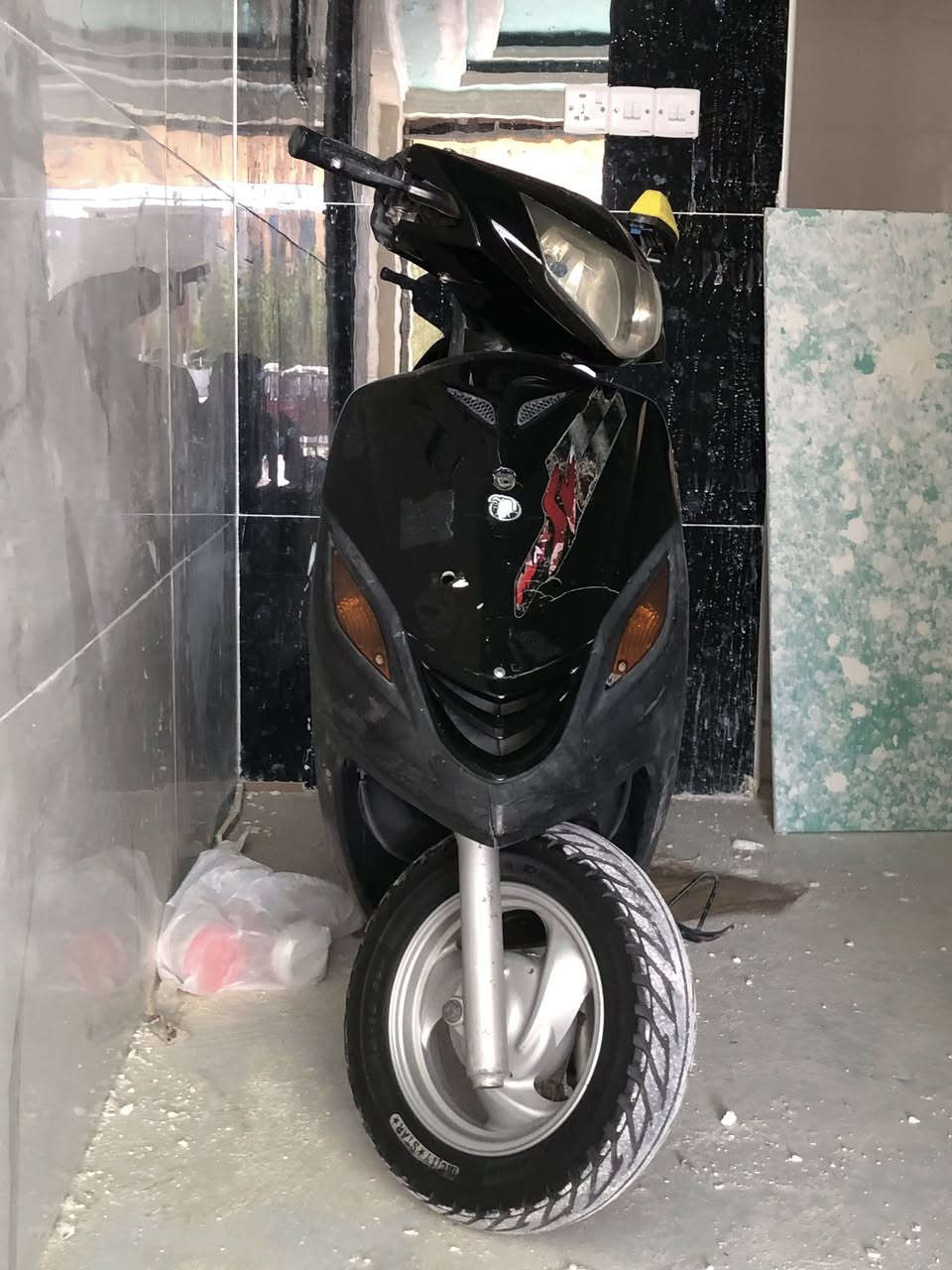 ماكس 140 للبيع مكينه مفتوحه قبل ٣ اشهر كهربايات شغاله زوج تايرايت دبلات جدد كامله مكمله ماناقص اي شي سلف هندر مكاني بغداد شرطه الخامسه اي استفسار وتساب فقط*********** سعر 500 وبيه مجال بسيط
