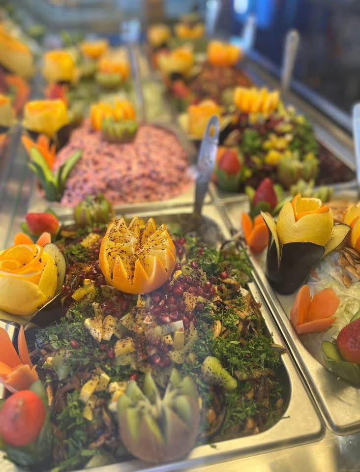 مرحبا
شيف مقبلات 
درجه اولى + شعبي
اشتغل اكثر من 25 نوع
مطاعم + فنادق
عملي فقط تجهيز
للتواصل ***********

ملاحظه للمعدان : ما اوصيكم عود هم اخذو الصور
