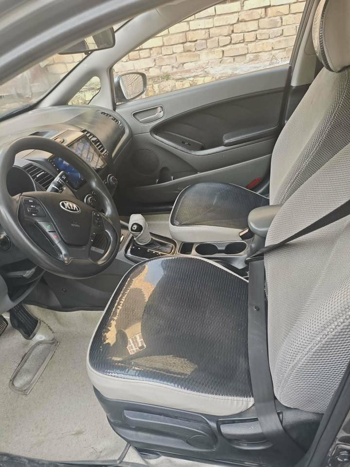 للبيع كيا سيراتو موديل 2017 خليجي محرك 1600
السيارة رقم واسط  تحويل مباشر 
السيارة مكفوله من گير ومحرك وحداديه جديده
والسونار مرفق بالمنشور 
السياره موجوده بلكوت
السعر110 وبيها مجال الاتصال على الرقم ***********
