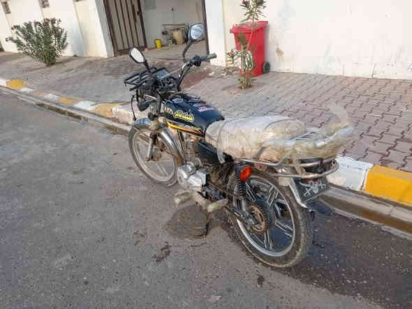 للبيع سيفان محرك جني كهربائيات كلها شغاله سعر 275 مكاني تكريت *********** واتسابي
